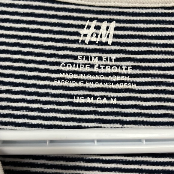 H&M striped short sleeve - Picture 2 of 2